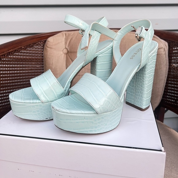 Guess Gabelli Heels - Picture 1 of 5